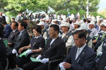 제57회 현충일 현충탑 참배