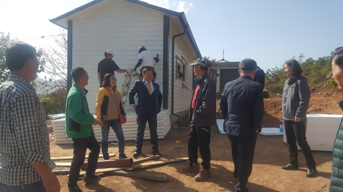 강화군 새마을회 사랑의 집 고치기 현장(선원면)