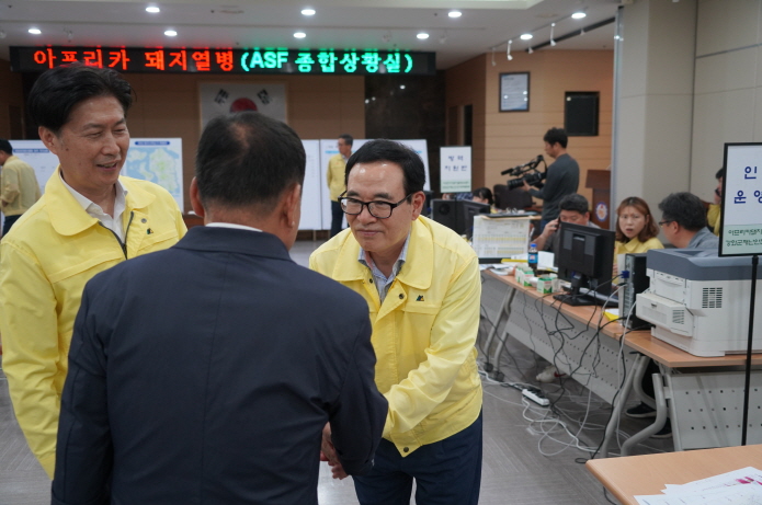 아프리카돼지열병(asf) 대응 종합상황실 방문 격려(인천시의회 의장)